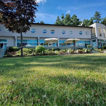 Hotel Mikorzyn Ślesin Exteriér fotografie