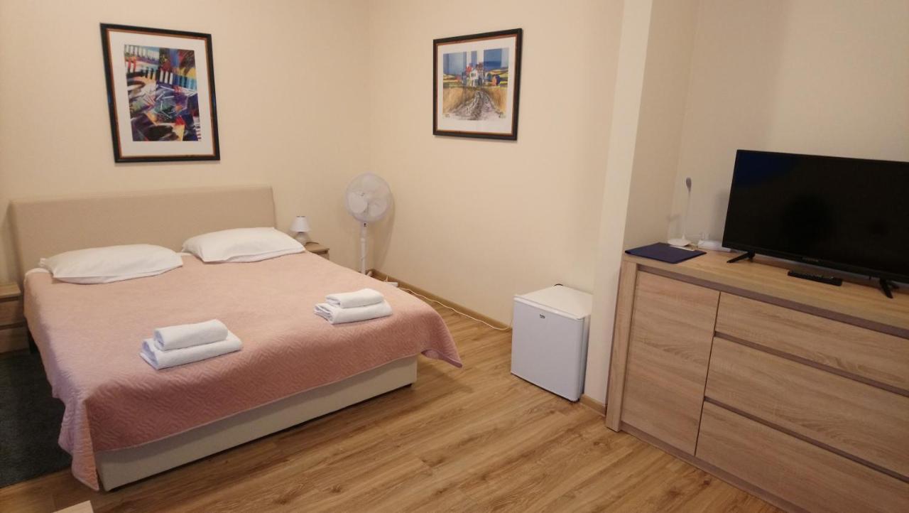 Hotel Mikorzyn Ślesin Exteriér fotografie