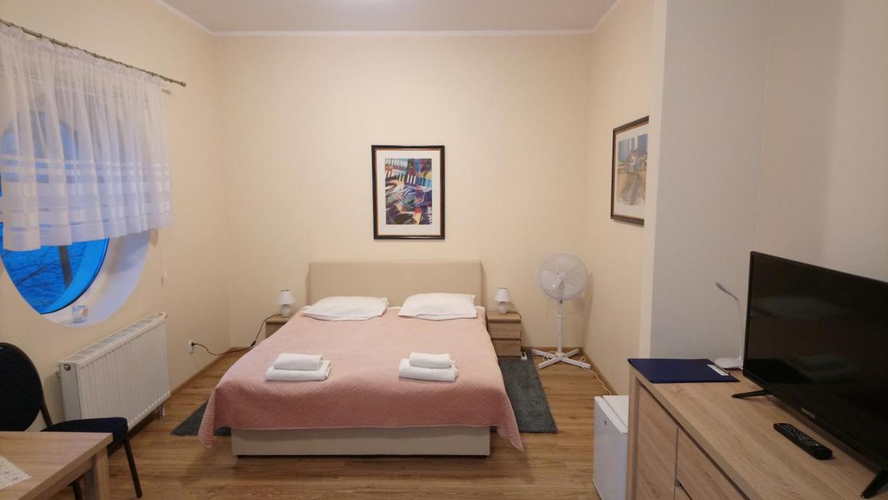 Hotel Mikorzyn Ślesin Exteriér fotografie