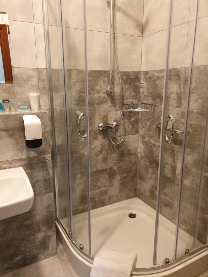 Hotel Mikorzyn Ślesin Exteriér fotografie