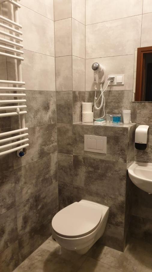 Hotel Mikorzyn Ślesin Exteriér fotografie